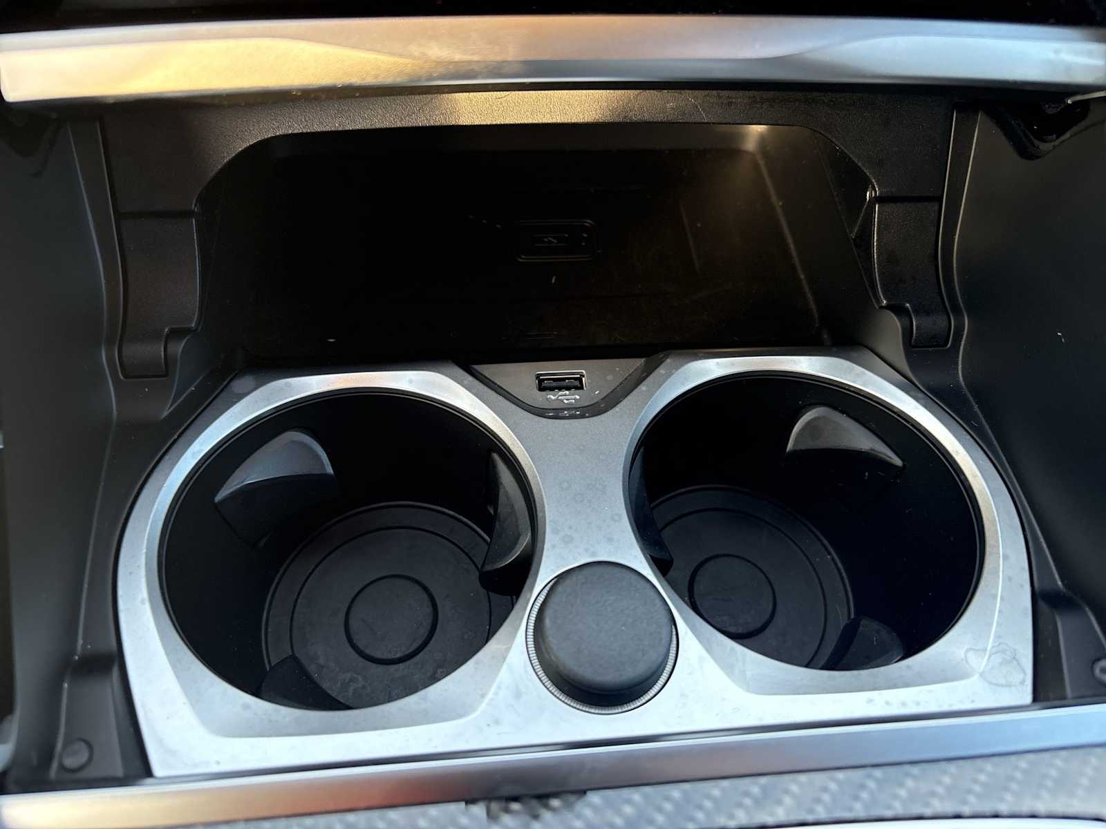 Thumbnail: 2025 BMW 8 Series - 36