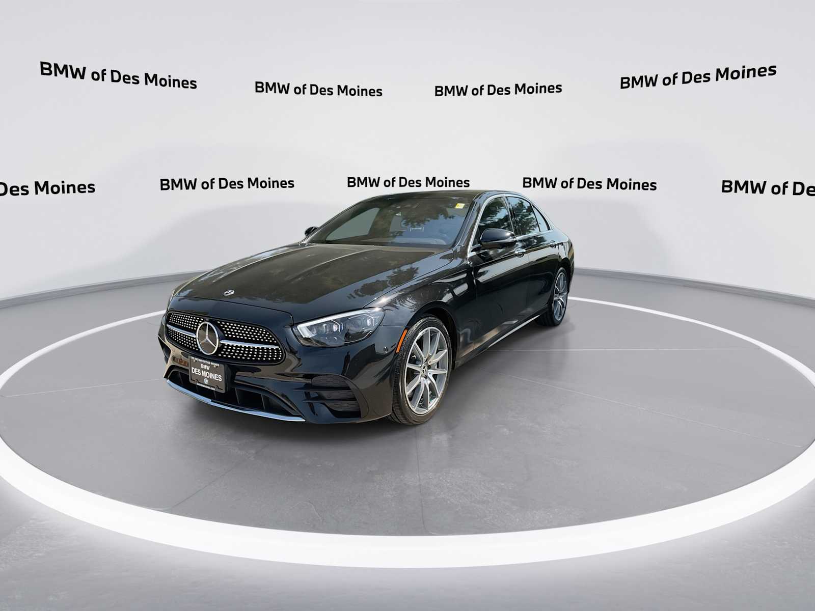 Thumbnail: 2022 Mercedes-Benz E-Class - 4