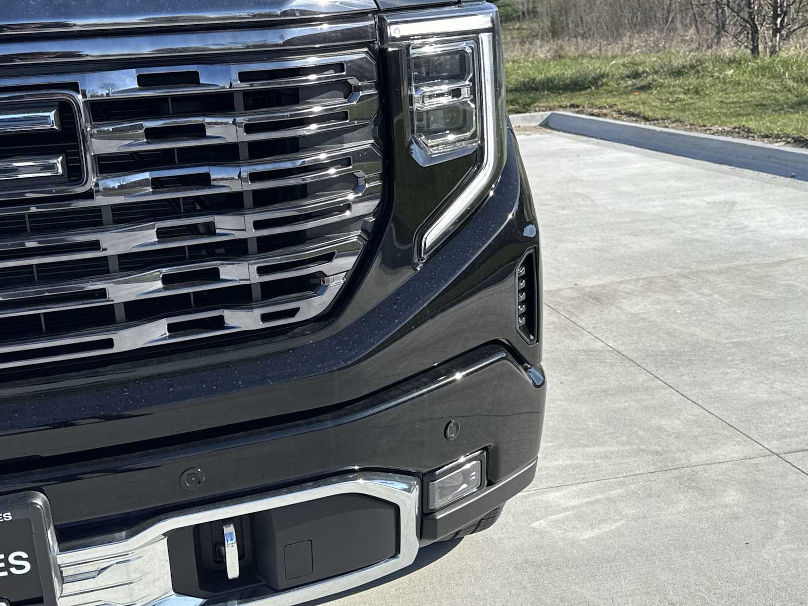 Thumbnail: 2023 GMC Sierra 1500 - 11