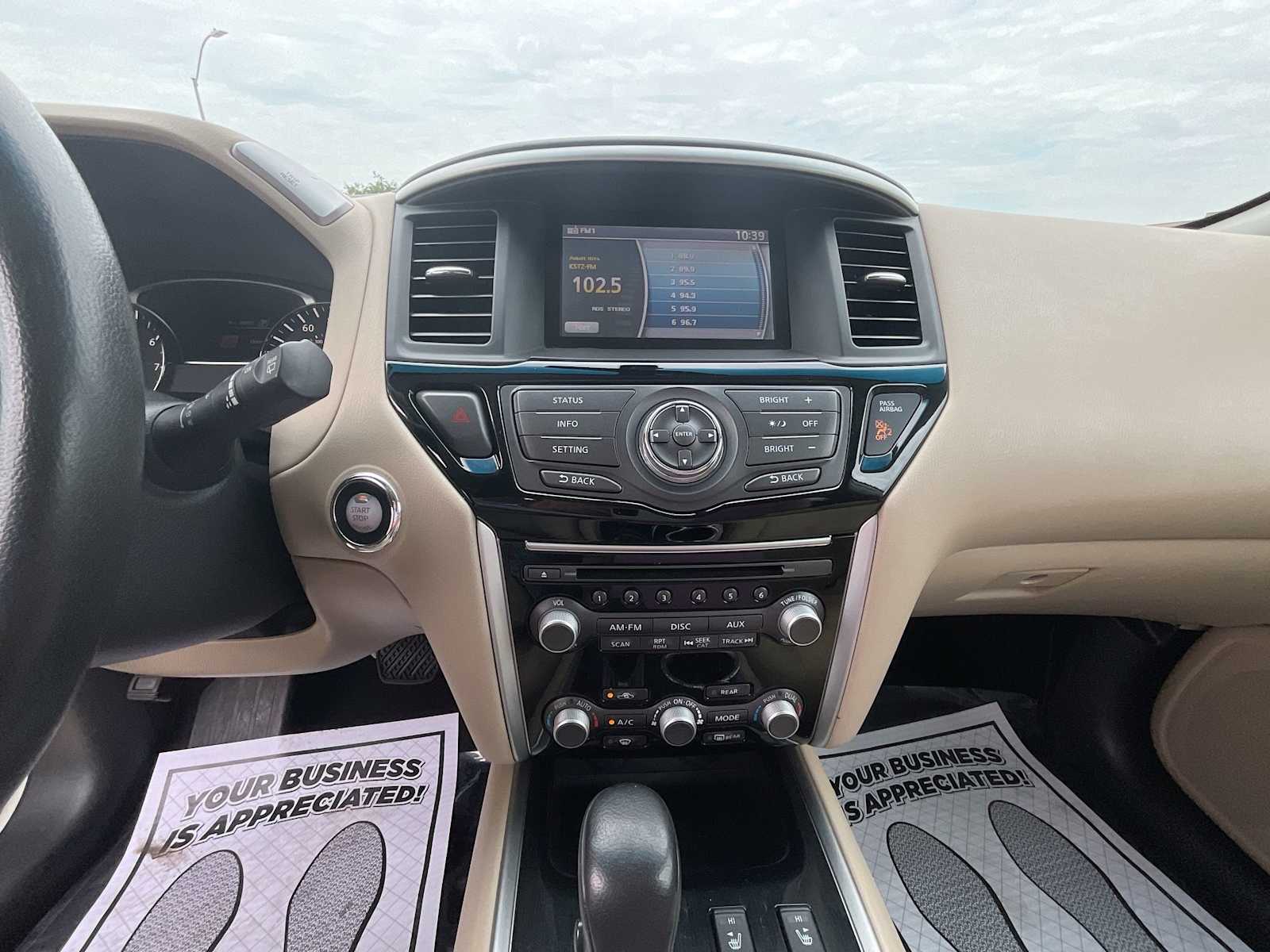 Thumbnail: 2016 Nissan Pathfinder - 27