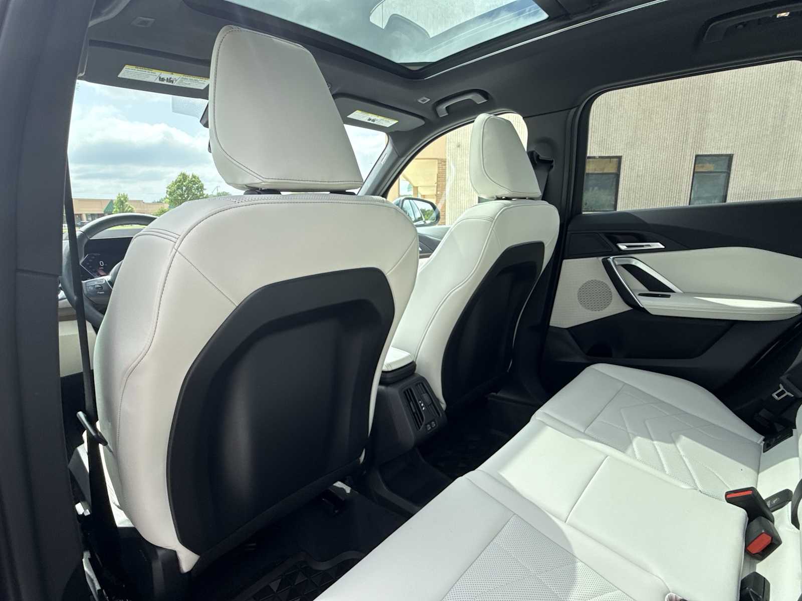 Thumbnail: 2026 BMW X1 - 19