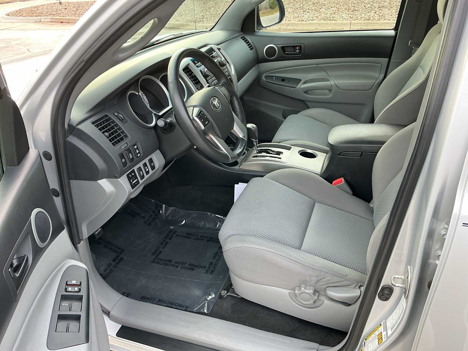 Thumbnail: 2012 Toyota Tacoma - 10