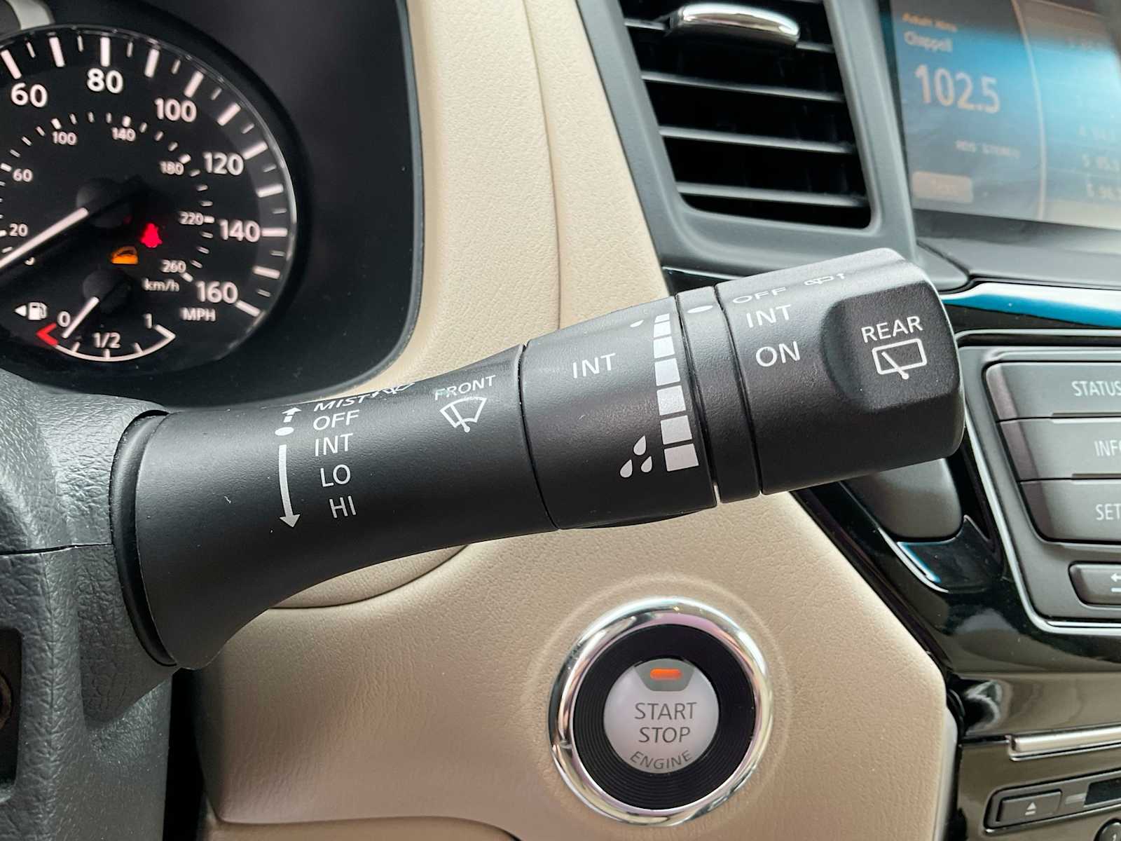 Thumbnail: 2016 Nissan Pathfinder - 25