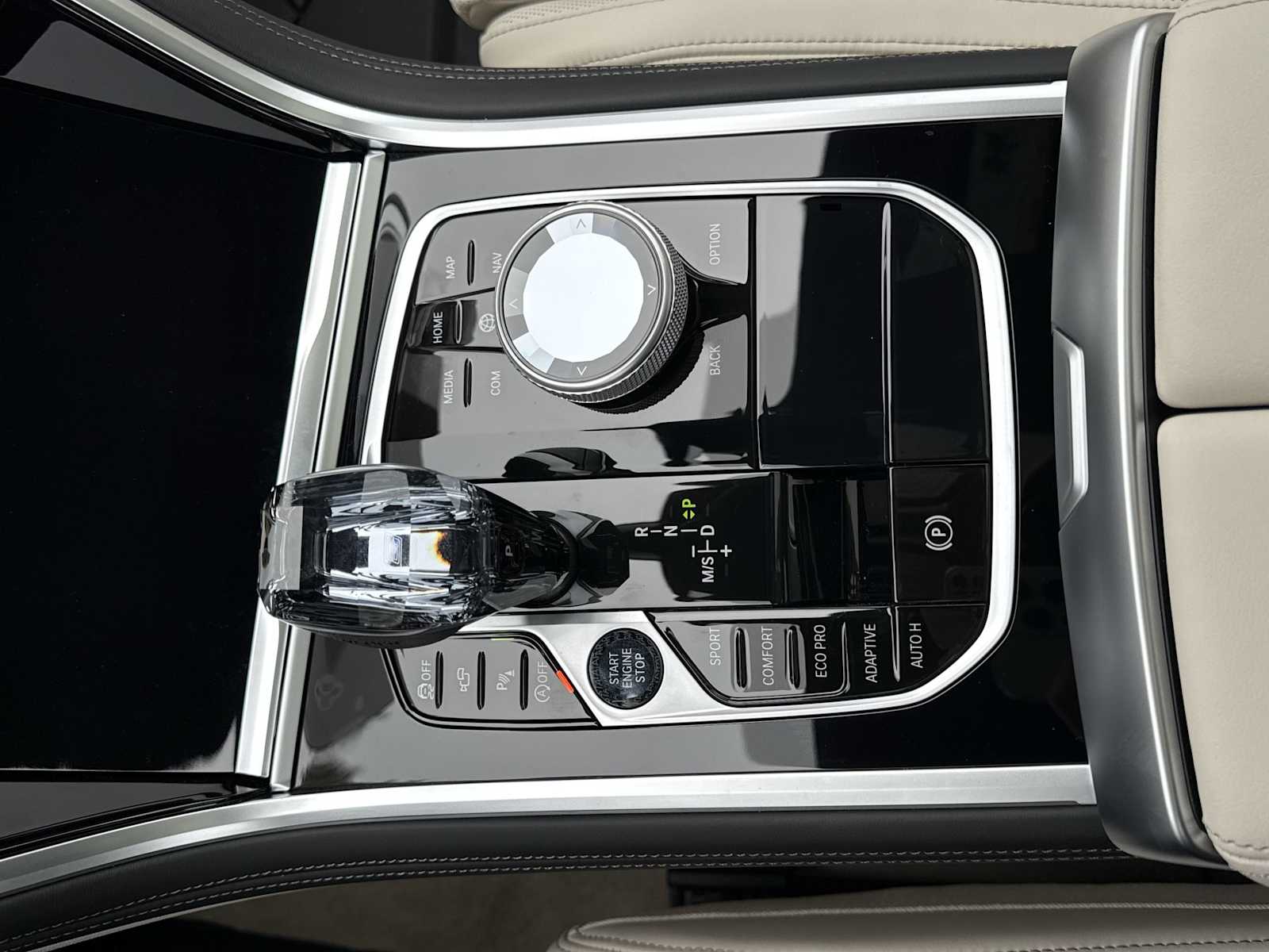 2026 BMW 8 Series 840i - Photo 30