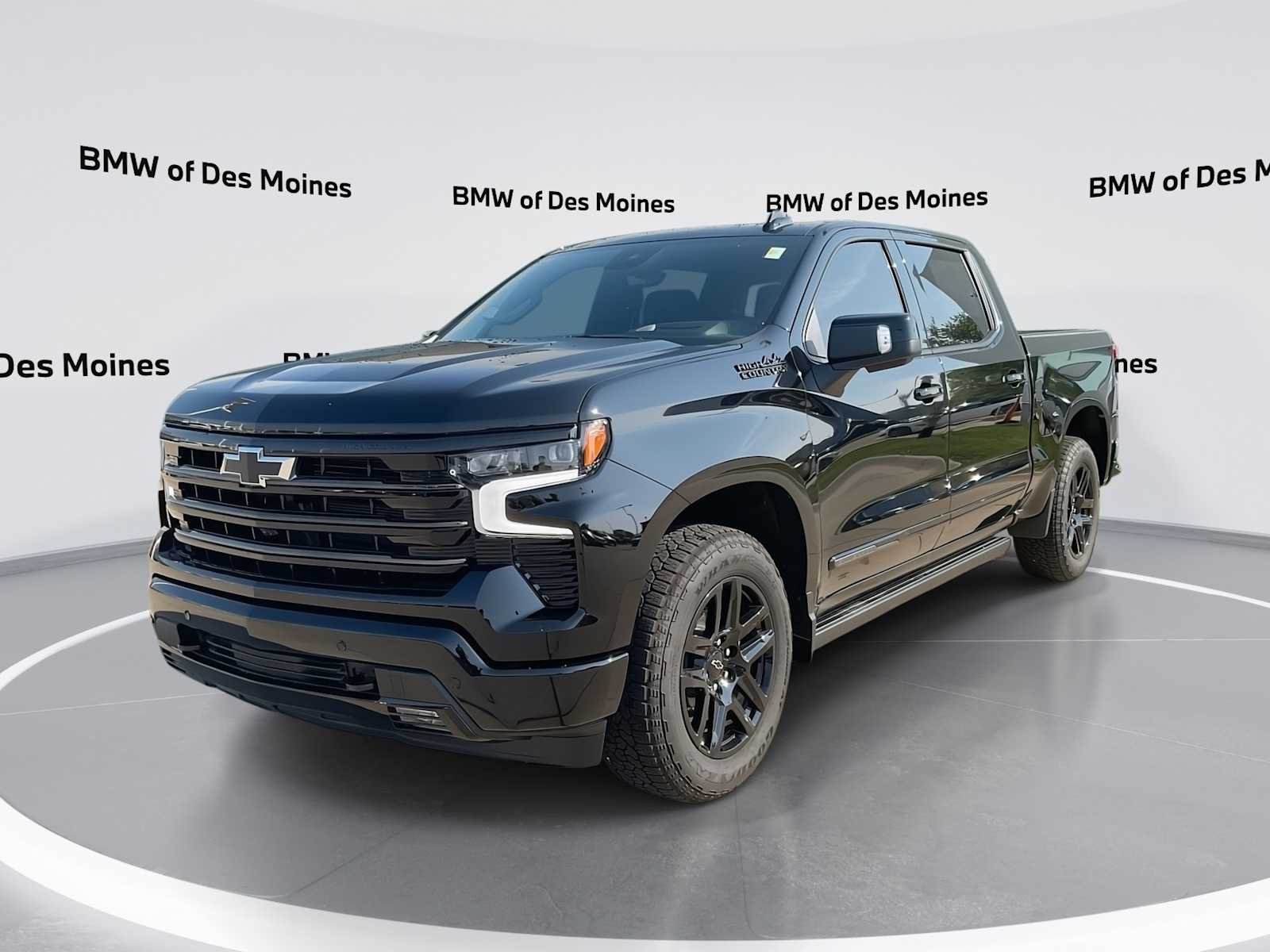 2025 Chevrolet Silverado 1500 High Country Hero Image