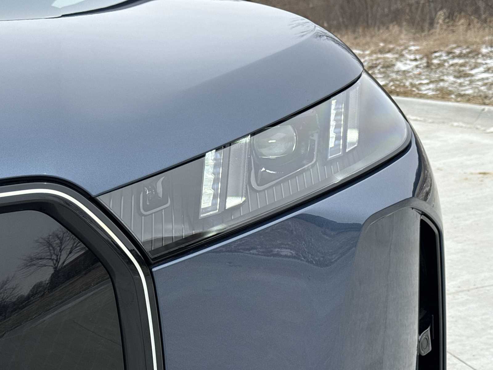 Thumbnail: 2026 BMW iX - 11