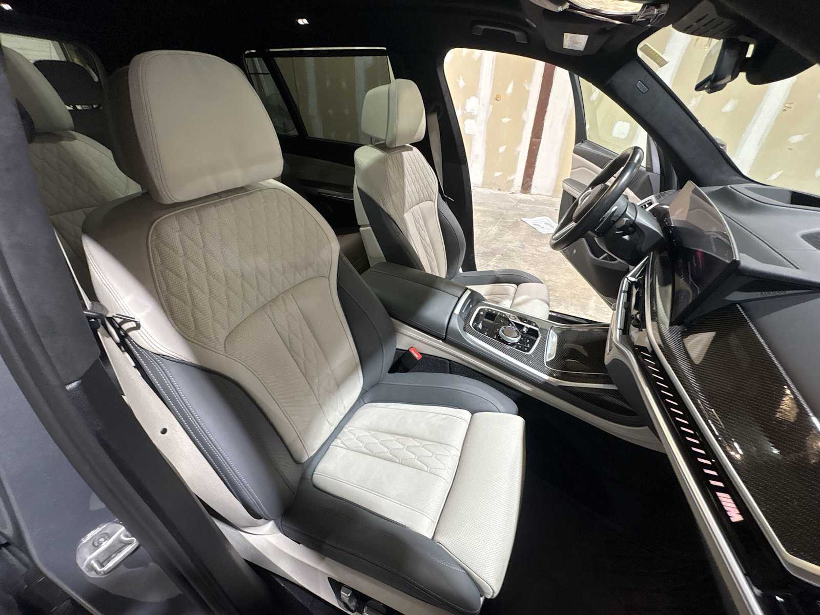 Thumbnail: 2024 BMW X7 - 22