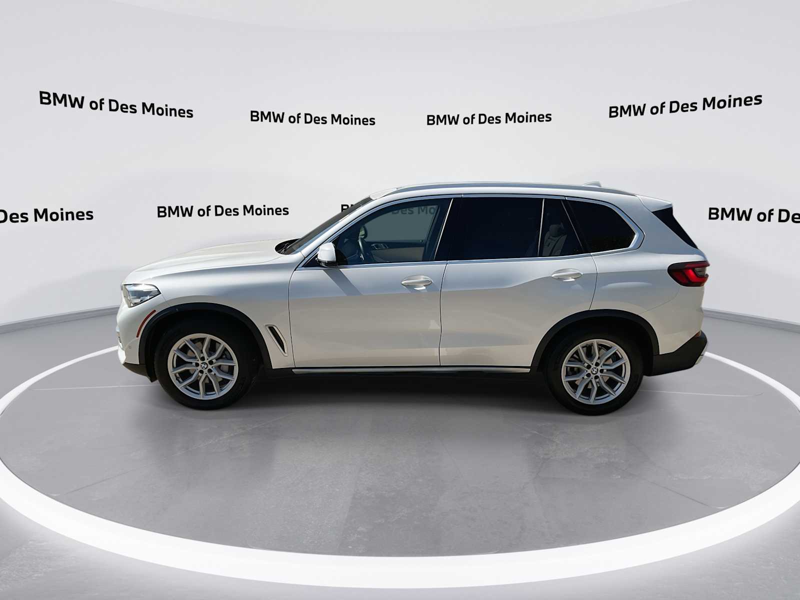 Thumbnail: 2021 BMW X5 - 5