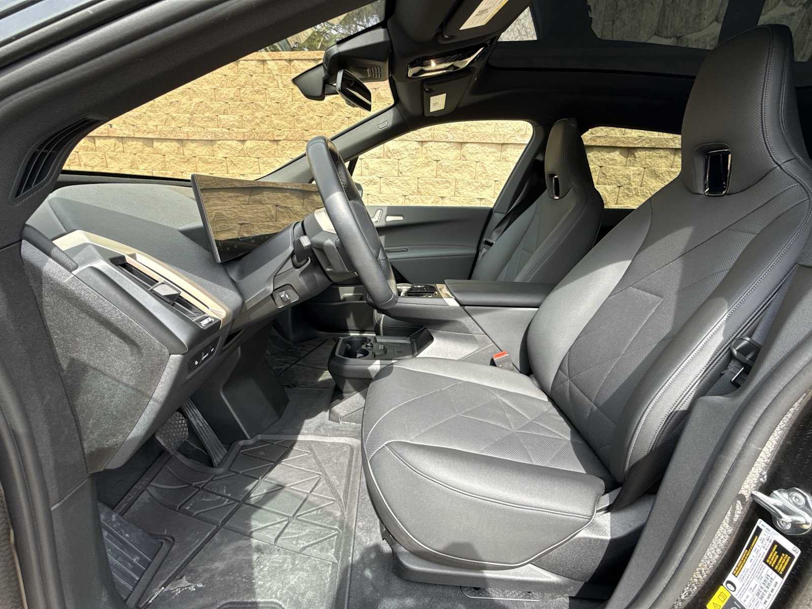 Thumbnail: 2026 BMW iX - 10