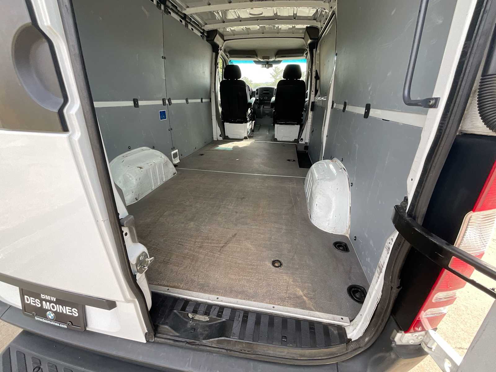 Thumbnail: 2016 Mercedes-Benz Sprinter - 30