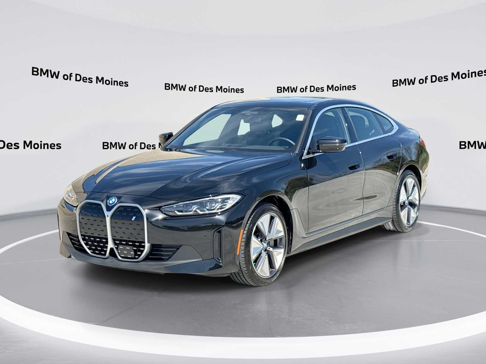 Thumbnail: 2023 BMW i4 - 1