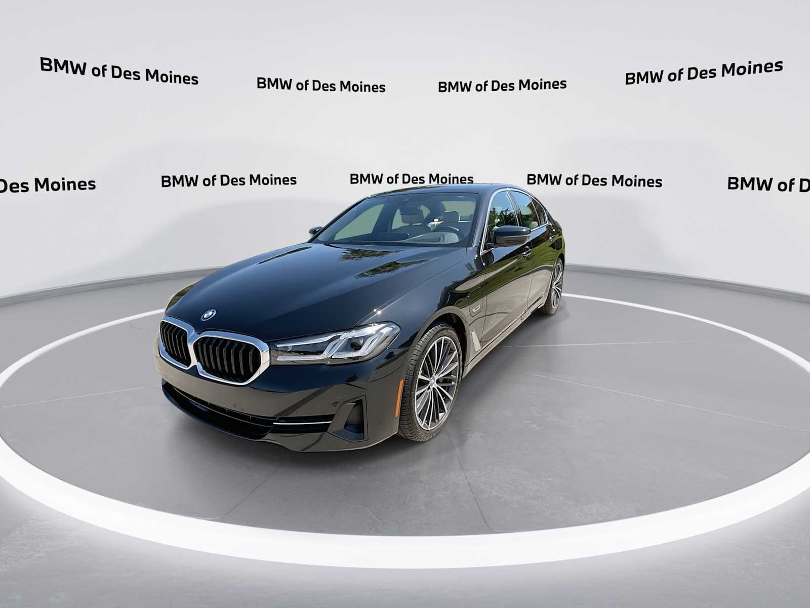 Thumbnail: 2023 BMW 5 Series - 4
