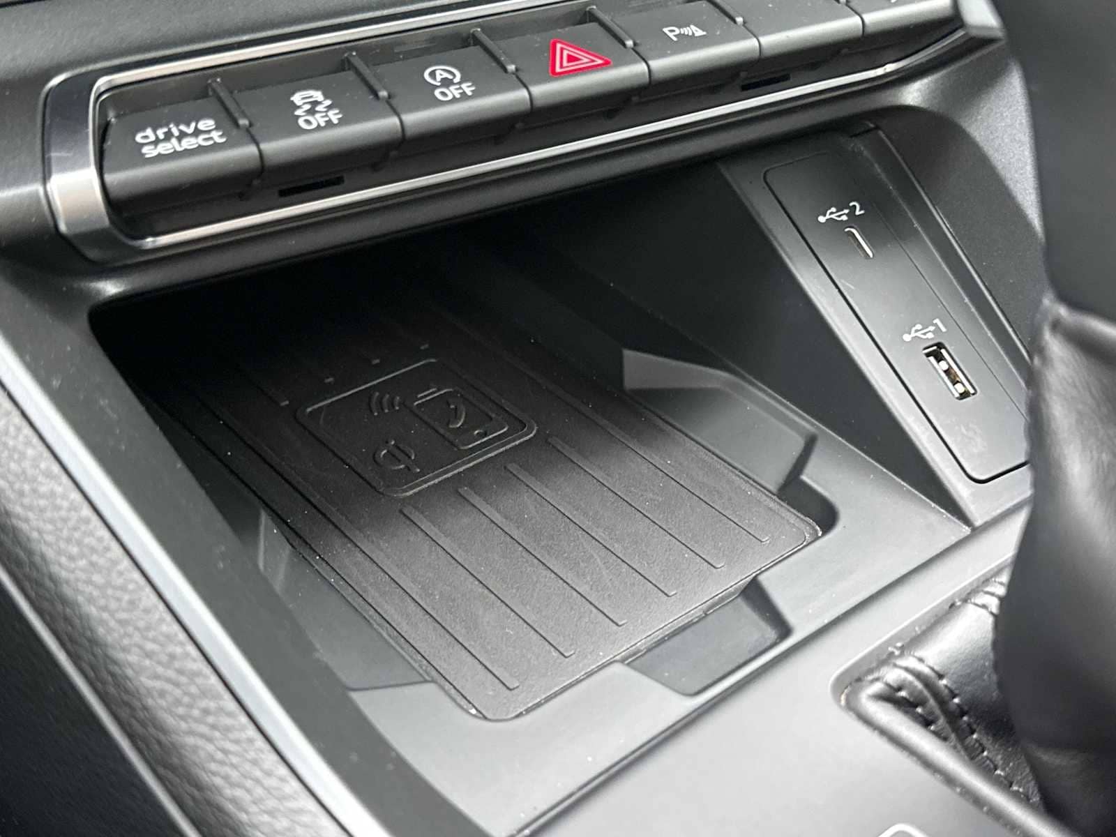 Thumbnail: 2020 Audi Q3 - 34