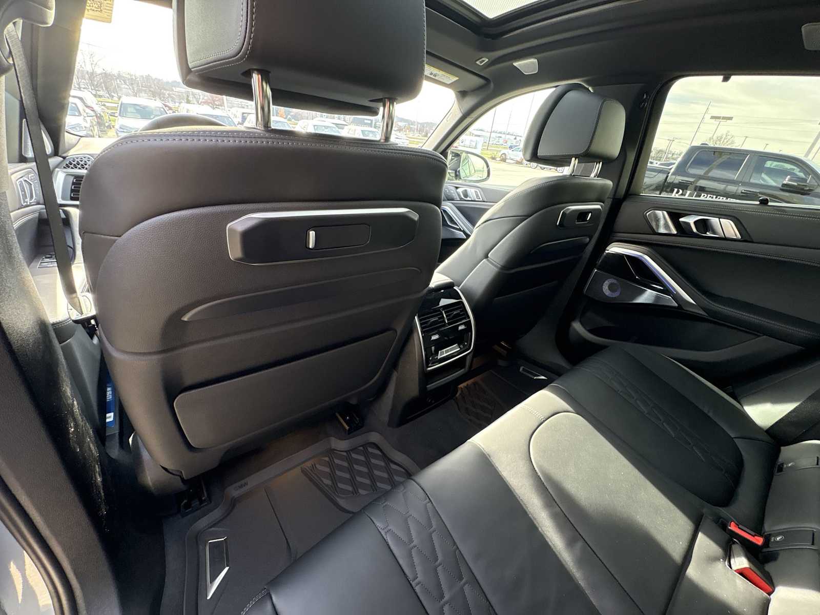 Thumbnail: 2026 BMW X6 - 24