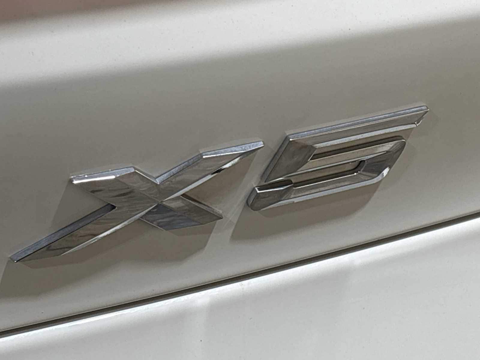 Thumbnail: 2023 BMW X5 - 12