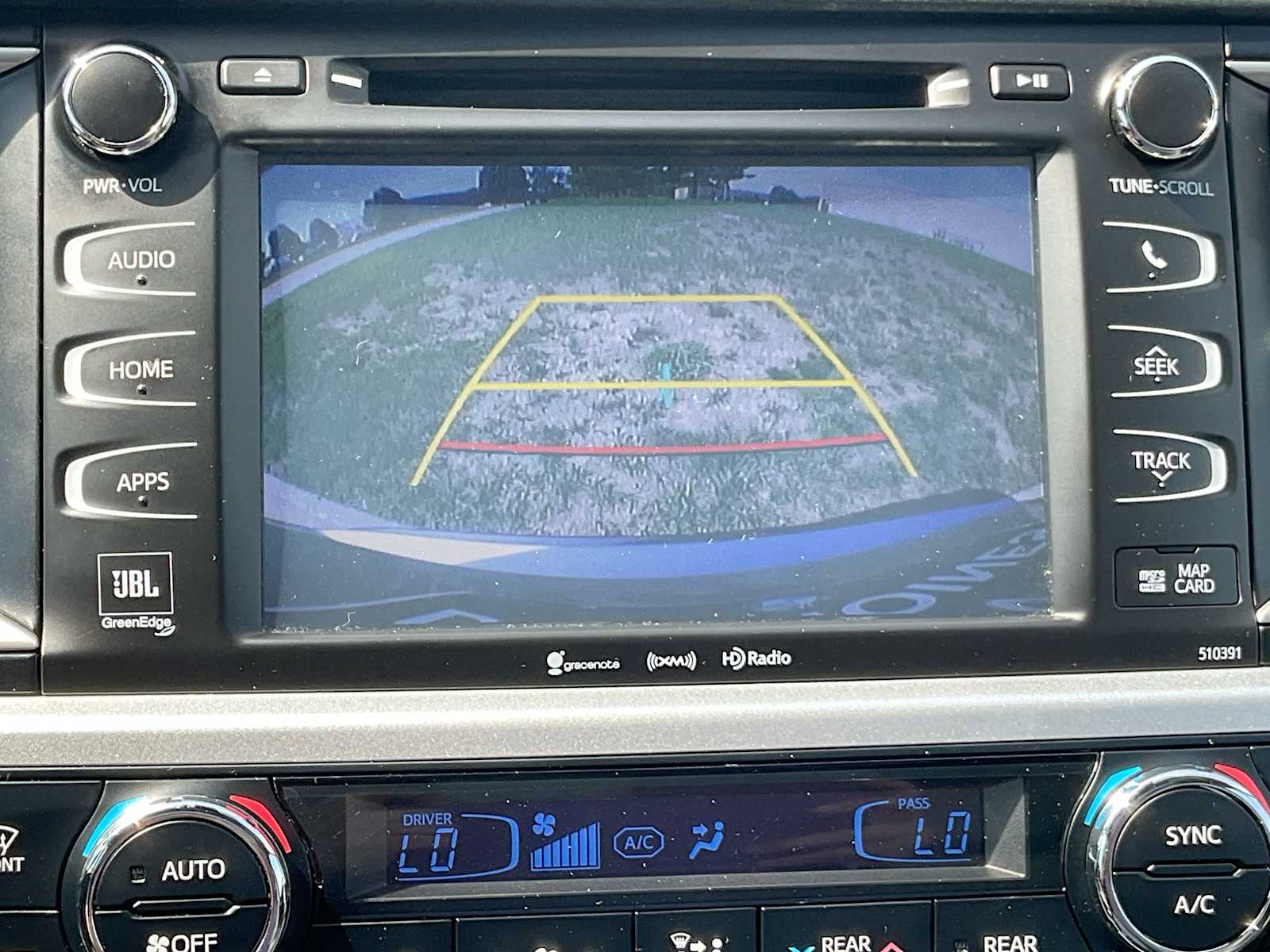 Thumbnail: 2019 Toyota Highlander - 32