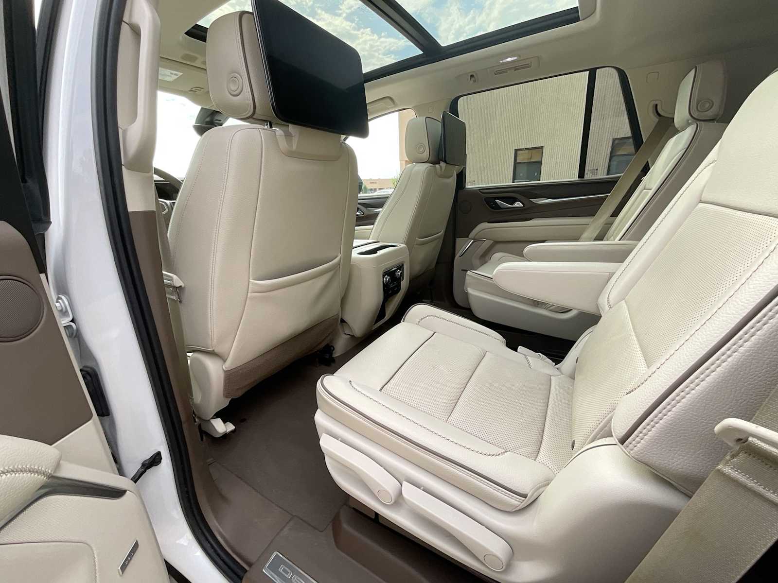 Thumbnail: 2021 GMC Yukon - 19