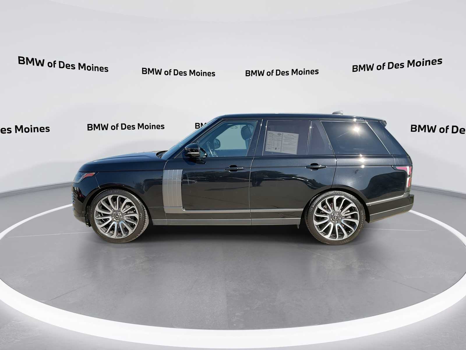 Thumbnail: 2019 Land Rover Range Rover - 5