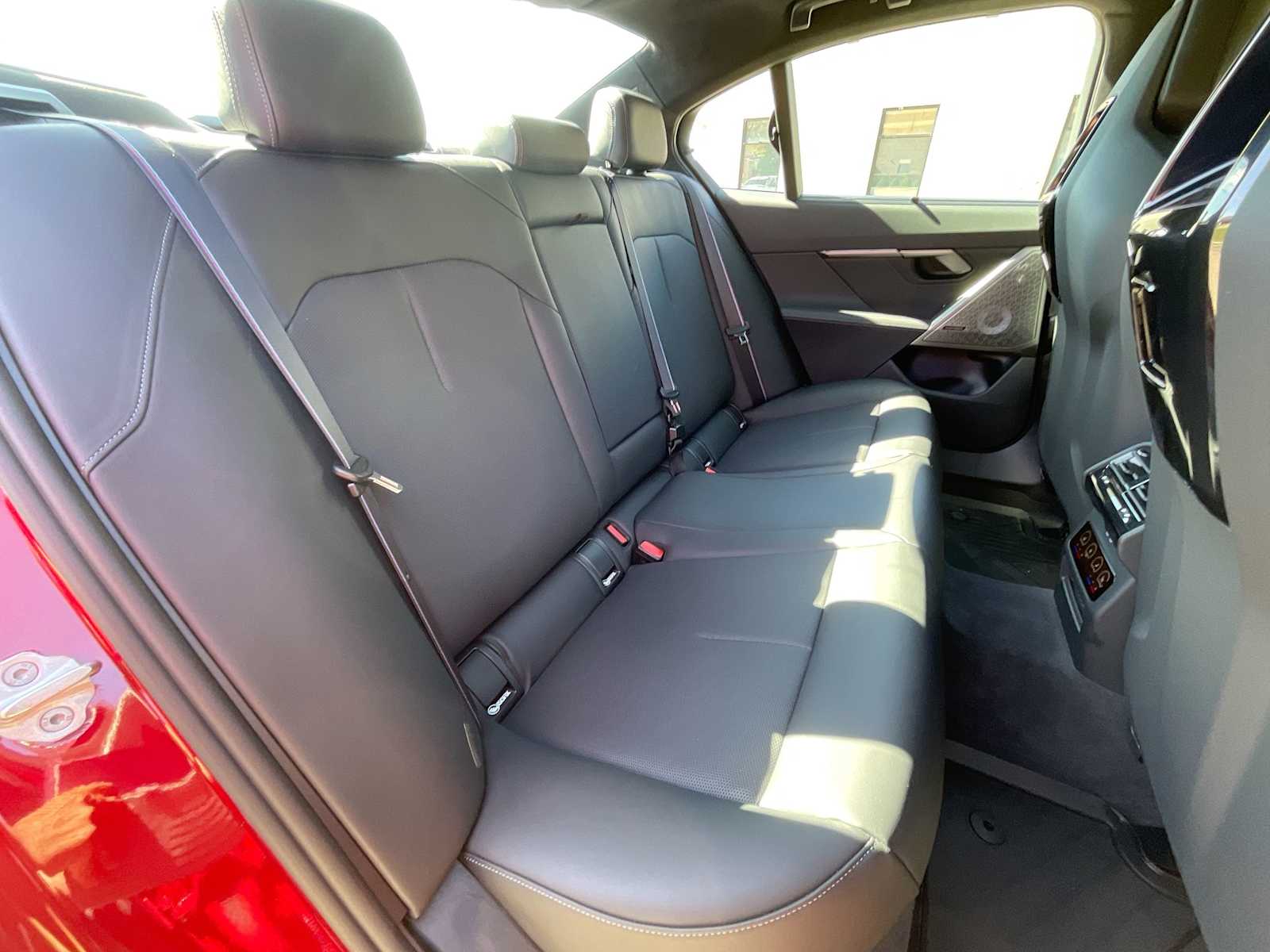 Thumbnail: 2025 BMW M5 - 21