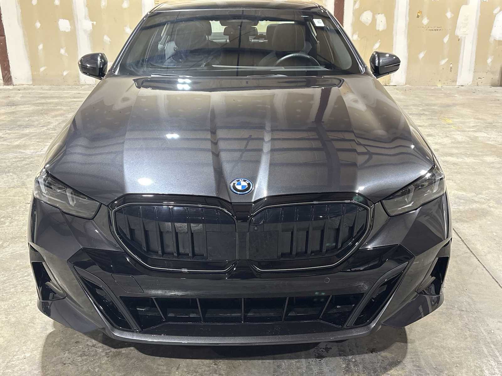 Thumbnail: 2025 BMW 5 Series - 17