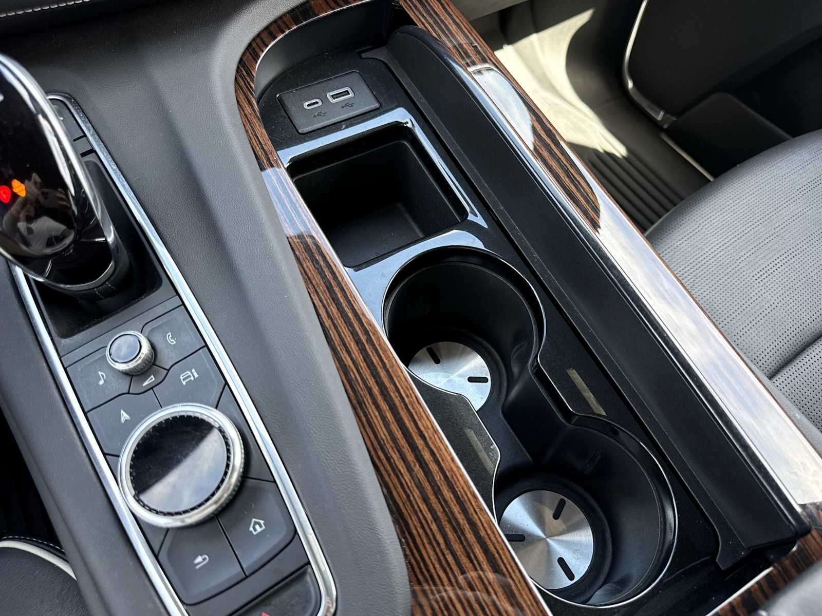 Thumbnail: 2022 Cadillac Escalade - 34