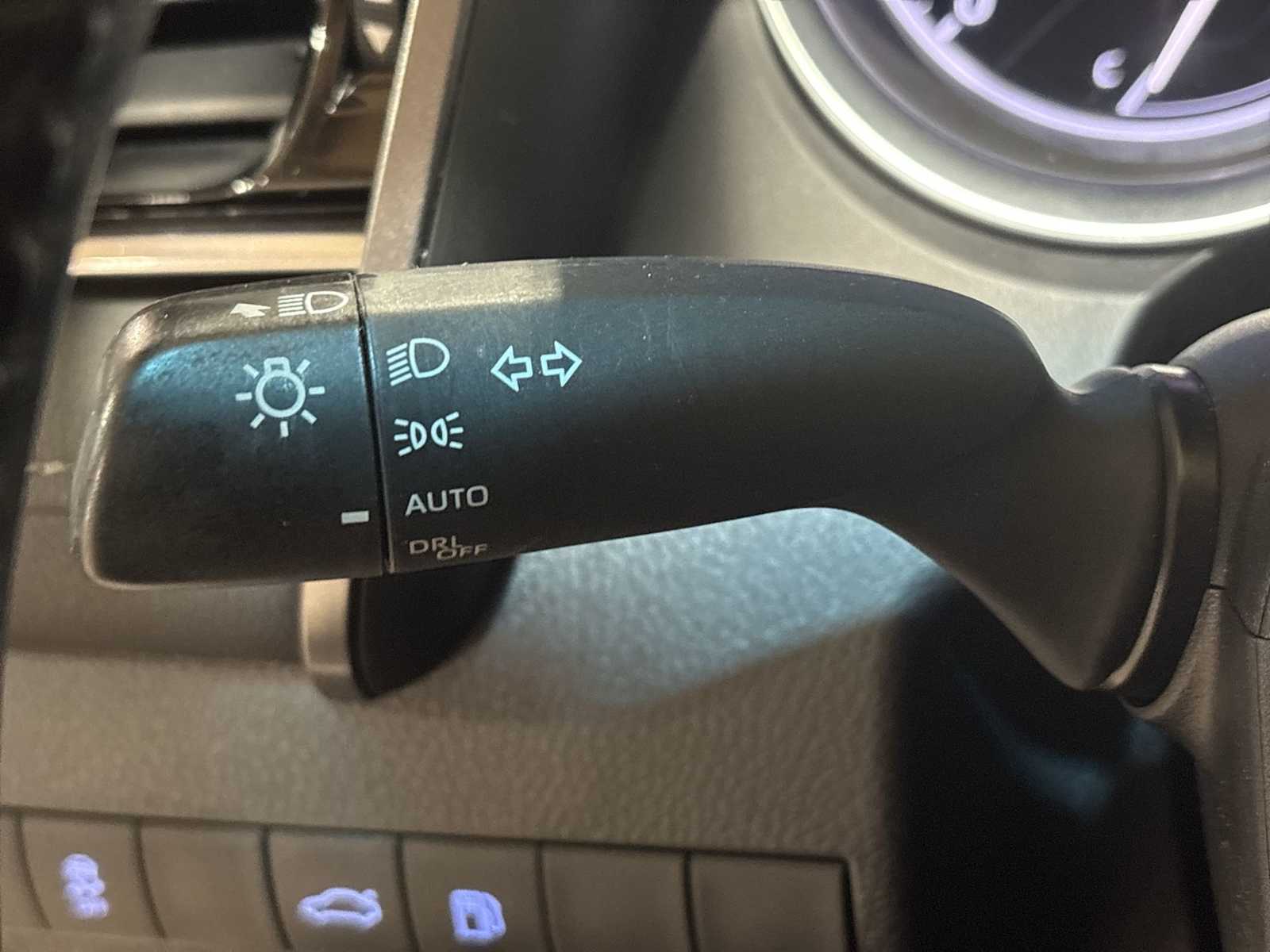 Thumbnail: 2018 Toyota Camry - 24