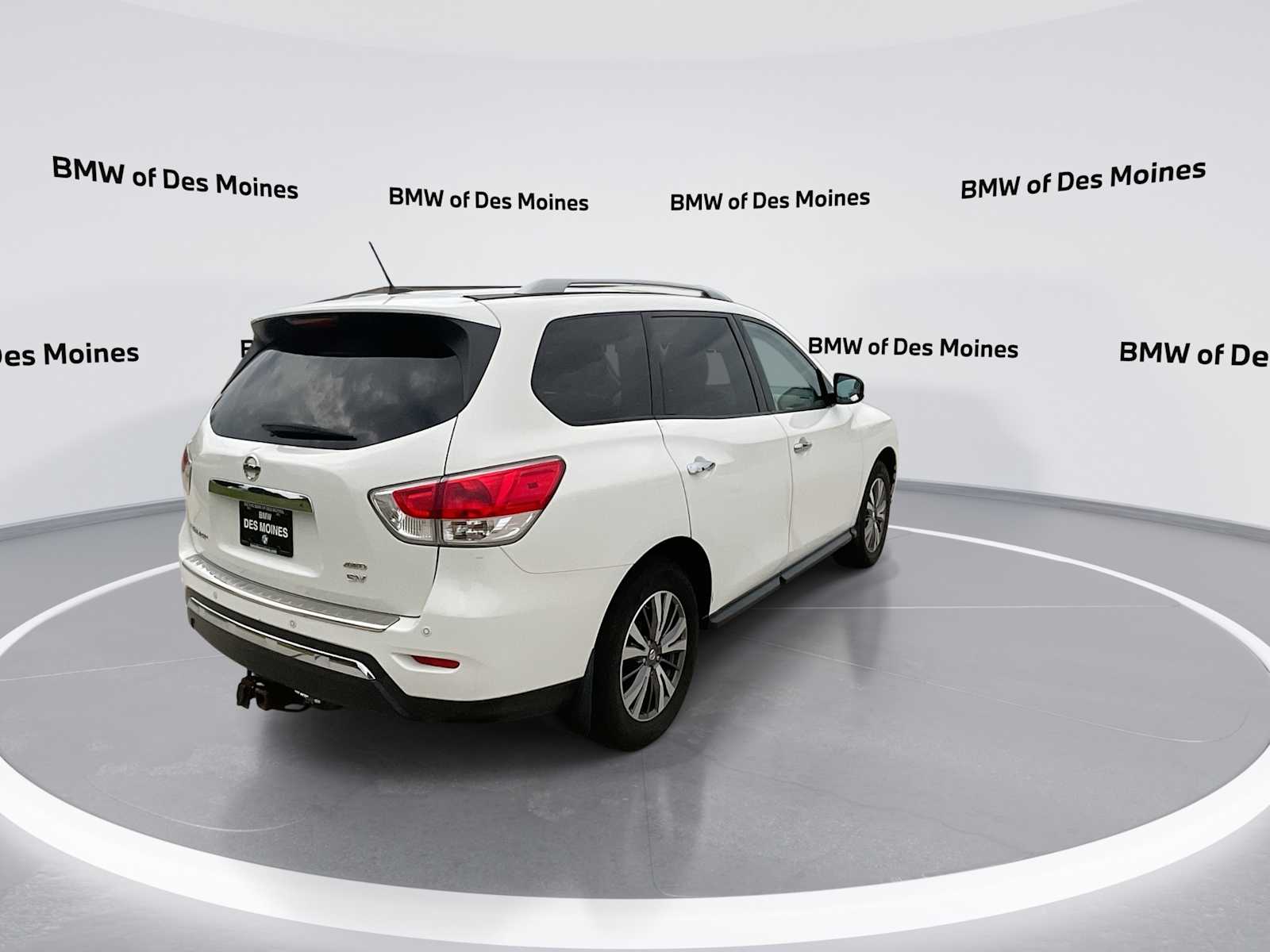 Thumbnail: 2016 Nissan Pathfinder - 8