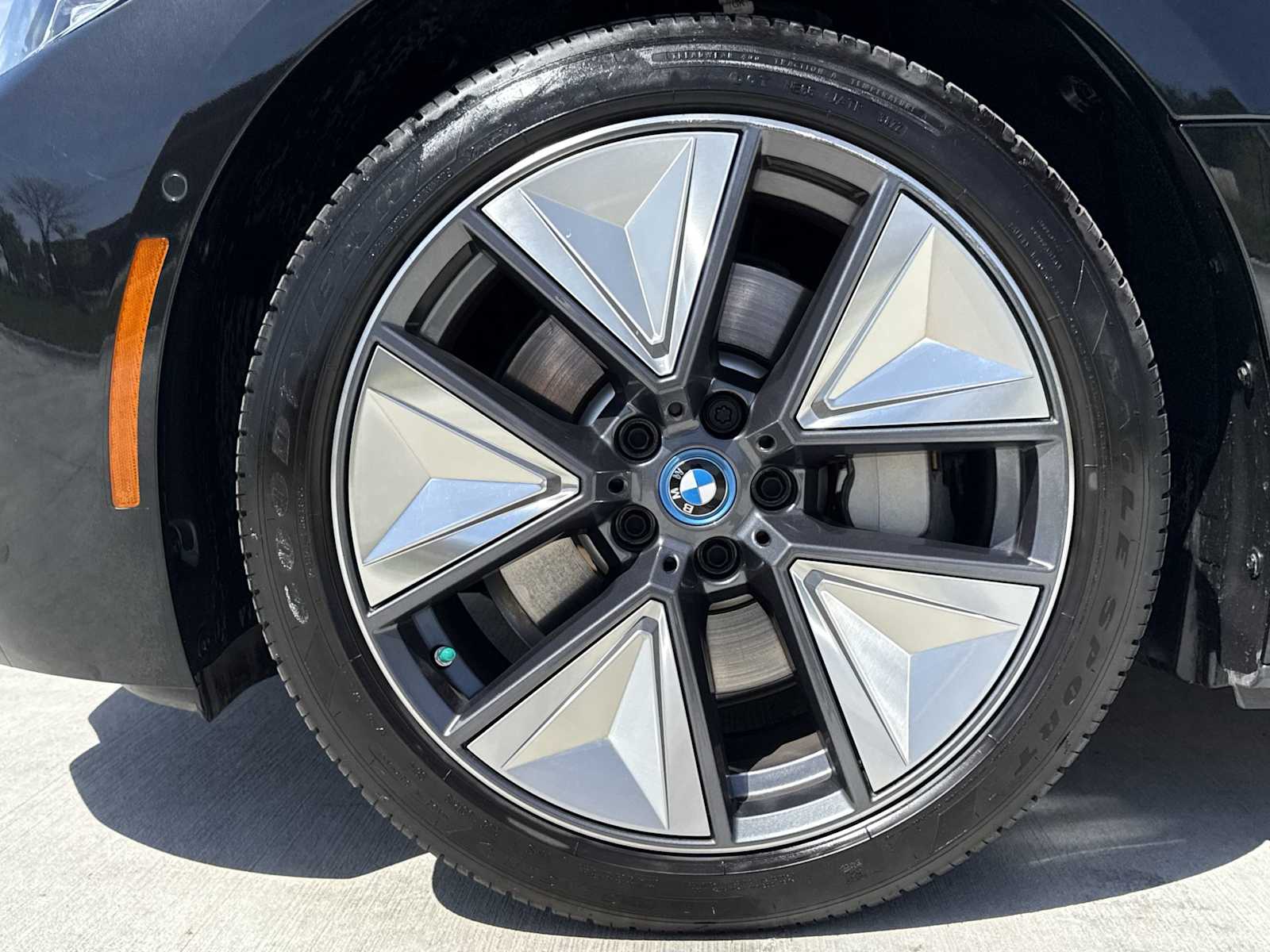 Thumbnail: 2023 BMW i4 - 14