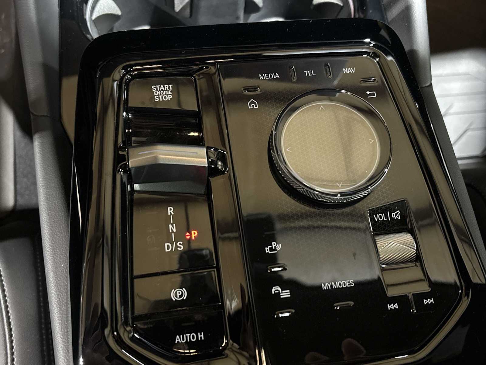 Thumbnail: 2025 BMW 5 Series - 39