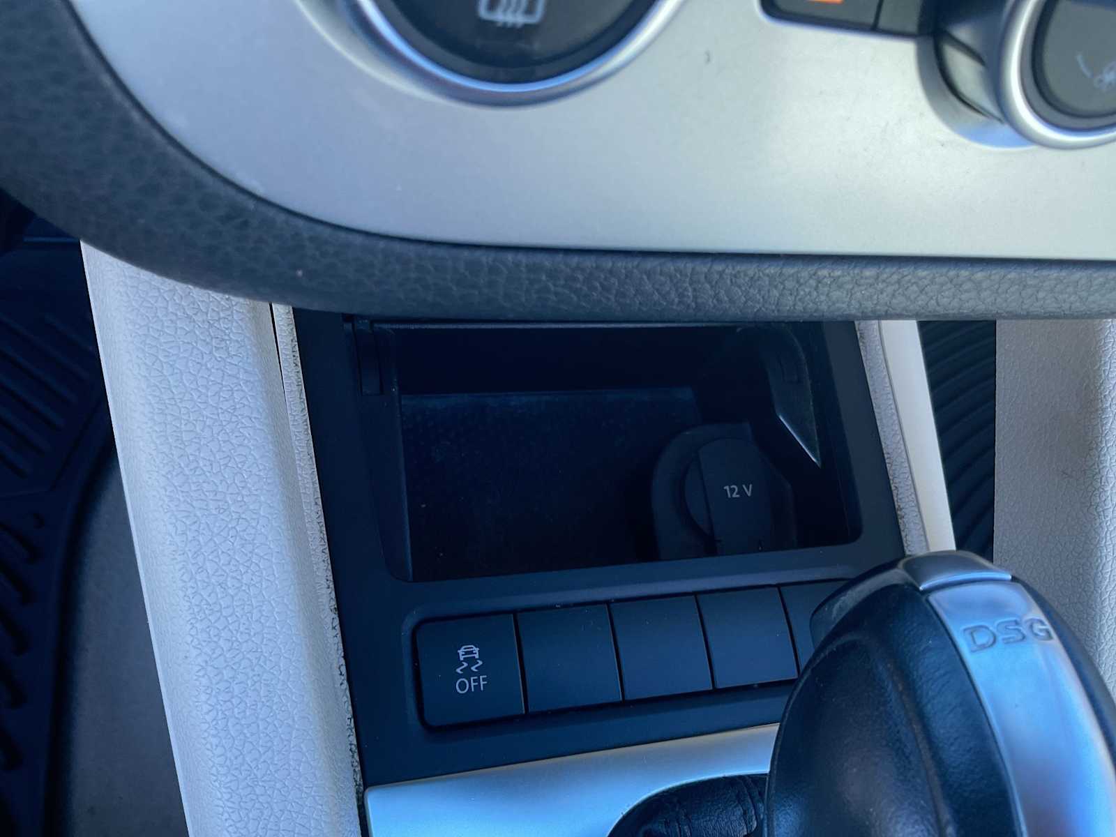 Thumbnail: 2014 Volkswagen Eos - 34