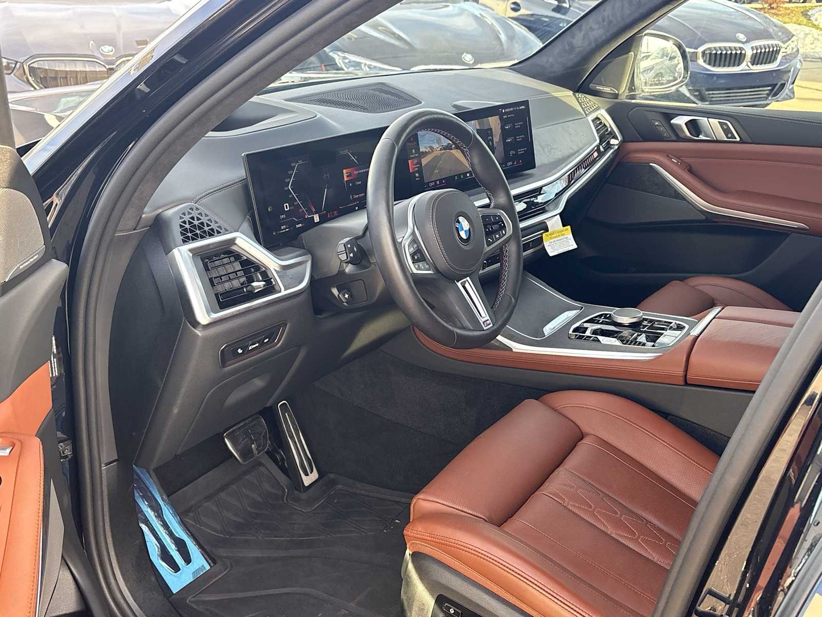 Thumbnail: 2025 BMW X7 - 10