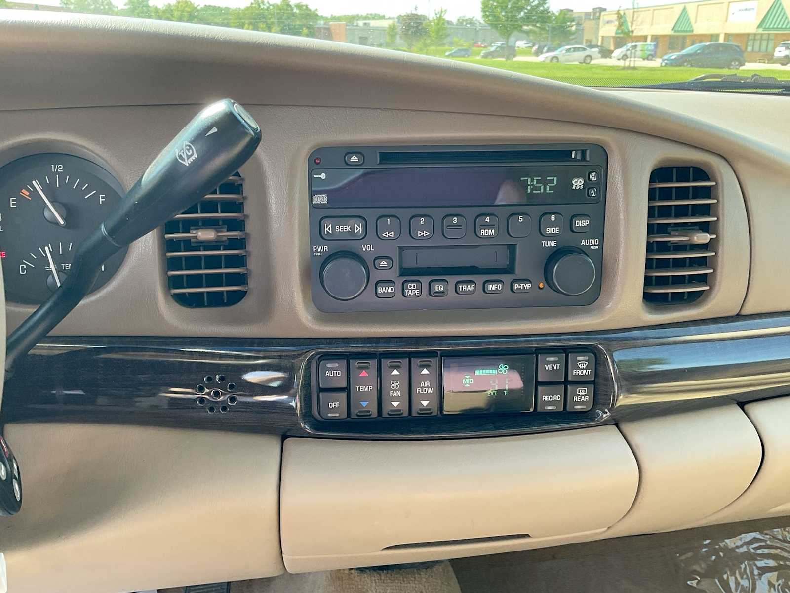 Thumbnail: 2005 Buick LeSabre - 27