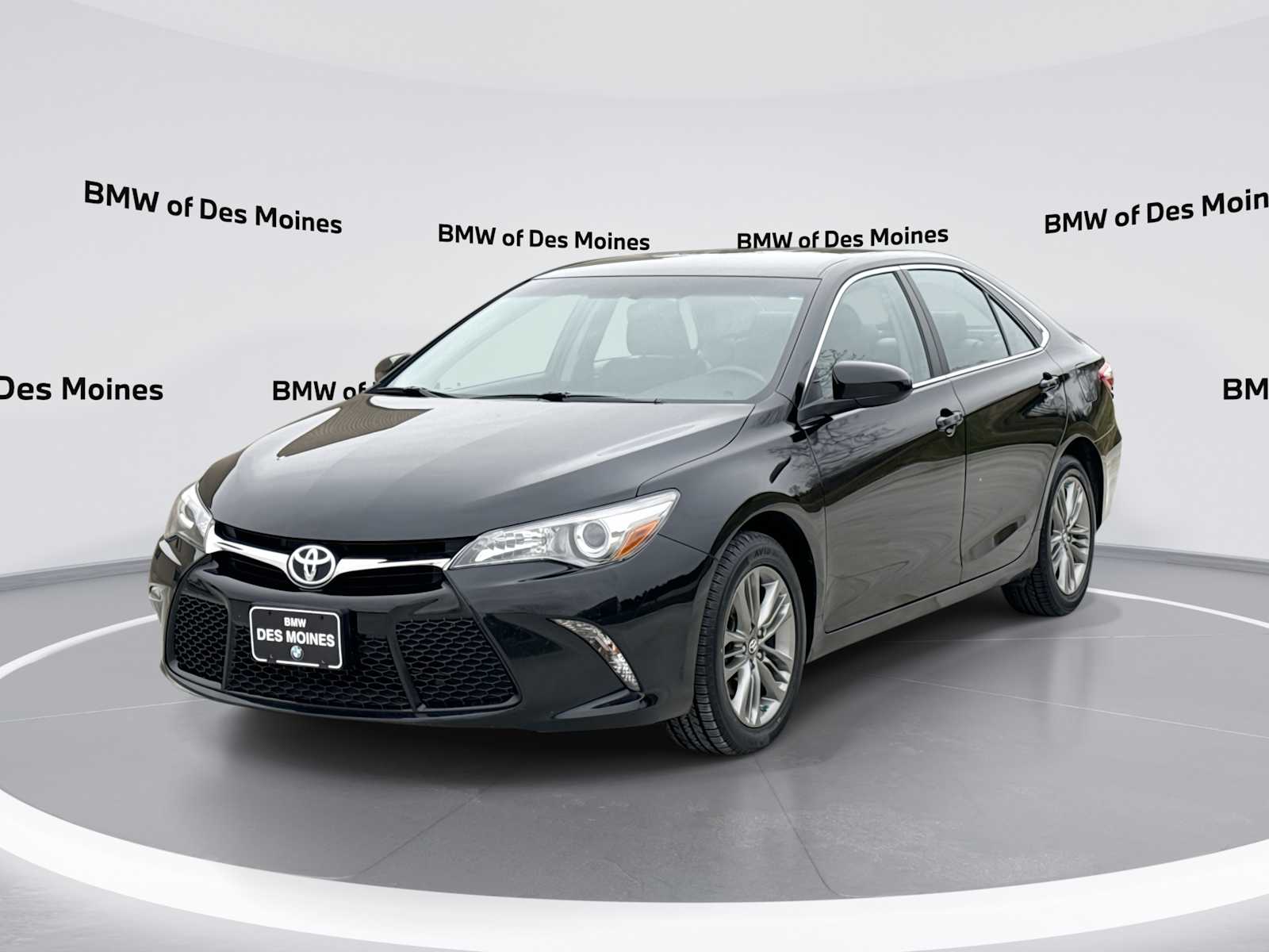 2016 Toyota Camry SE -
                  Urbandale, IA