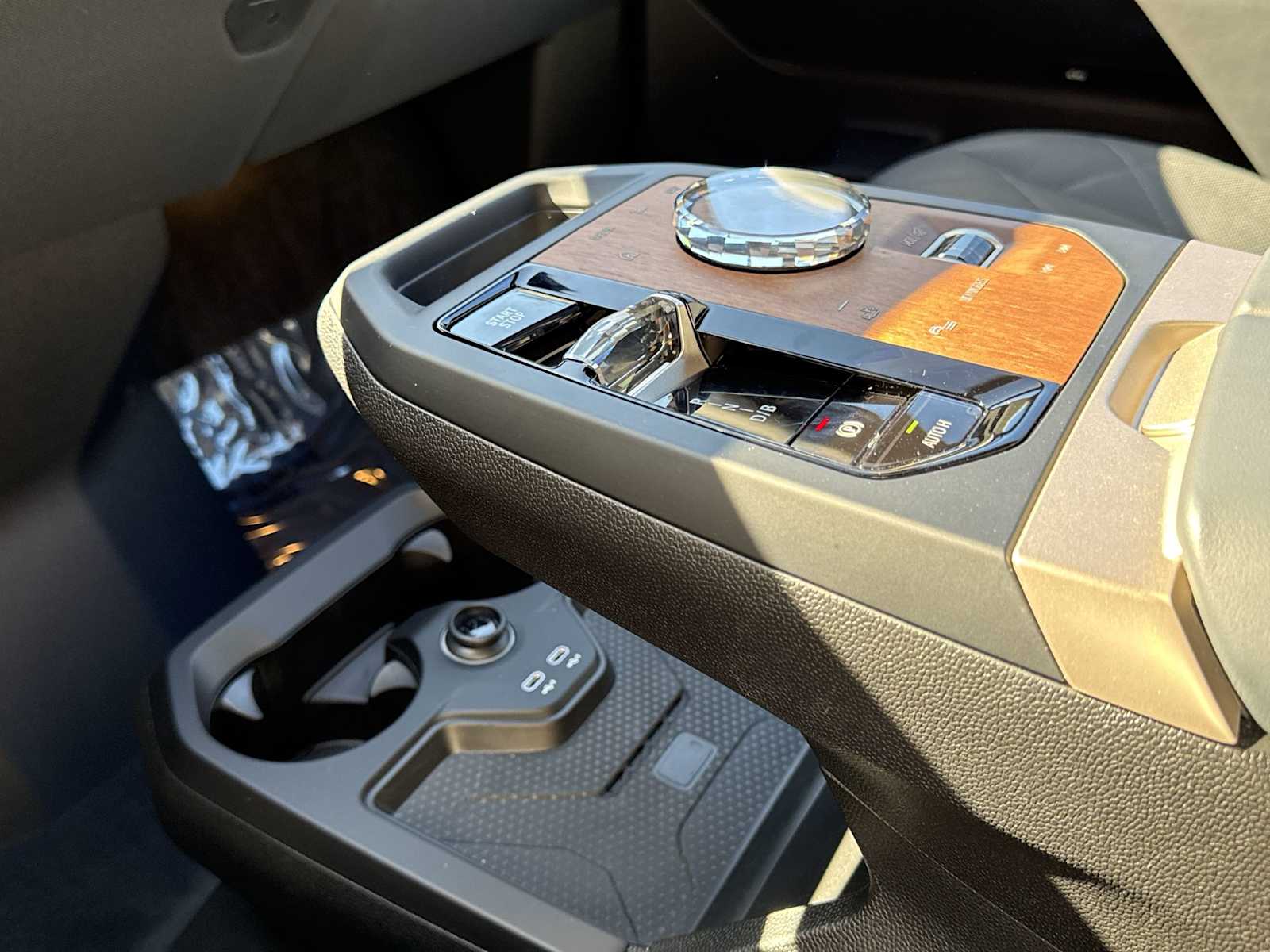 Thumbnail: 2026 BMW iX - 41