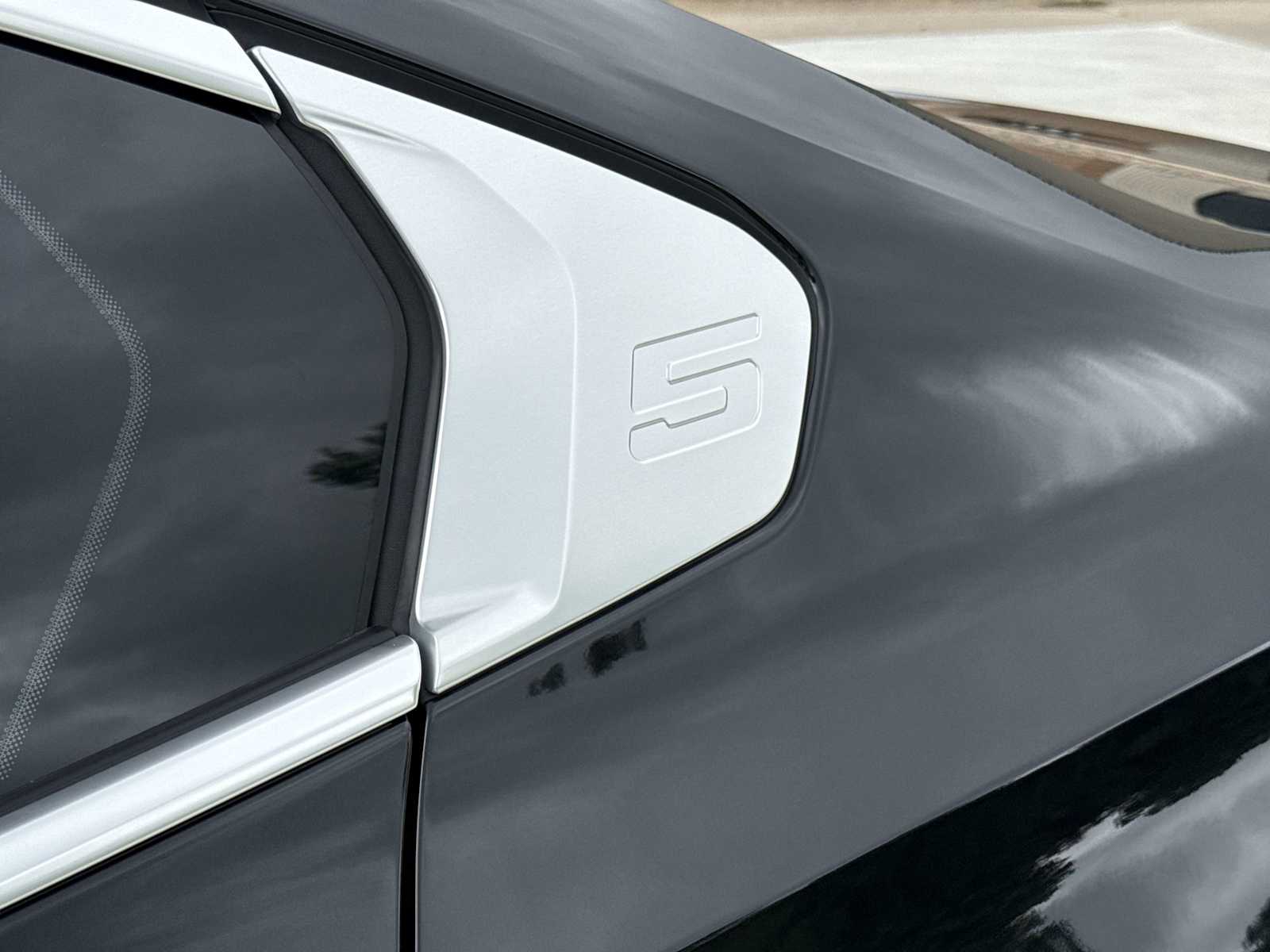 Thumbnail: 2024 BMW 5 Series - 43