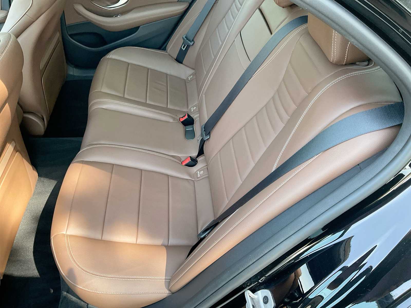 Thumbnail: 2022 Mercedes-Benz E-Class - 20