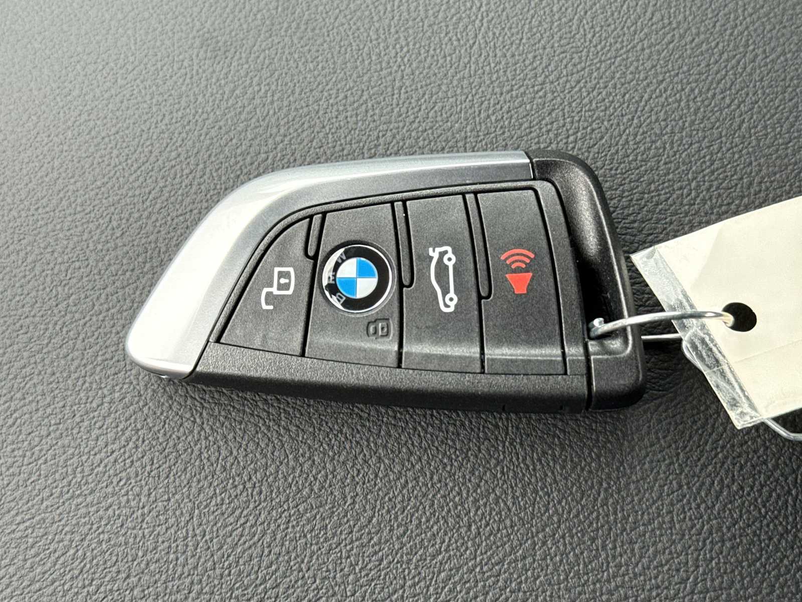 Thumbnail: 2026 BMW 3 Series - 41