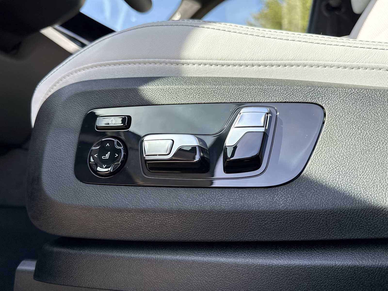 2026 BMW X7 40i - Photo 18