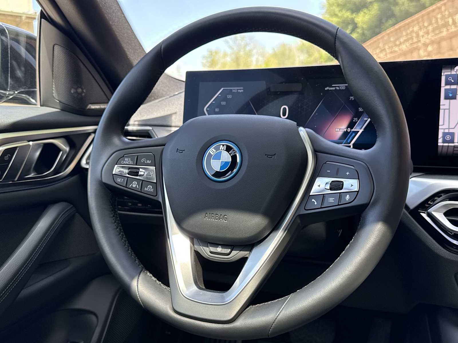 Thumbnail: 2023 BMW i4 - 25