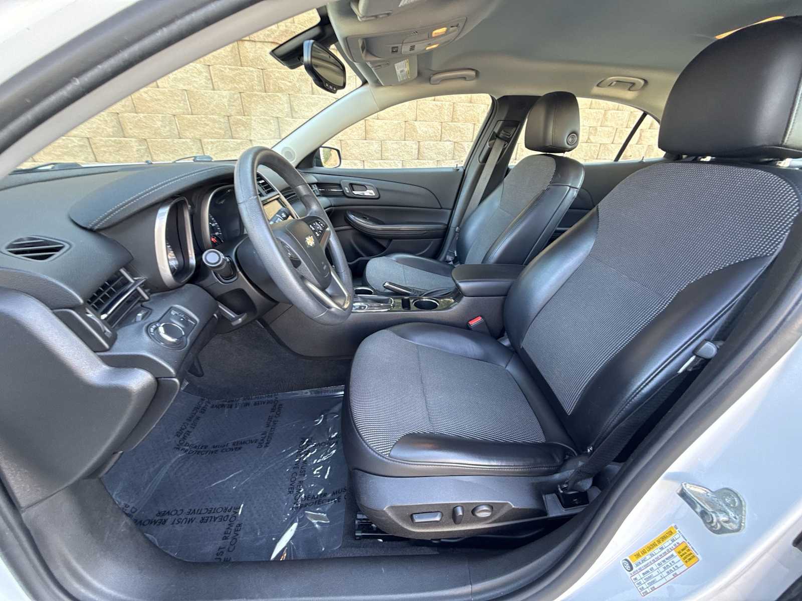 Thumbnail: 2015 Chevrolet Malibu - 10