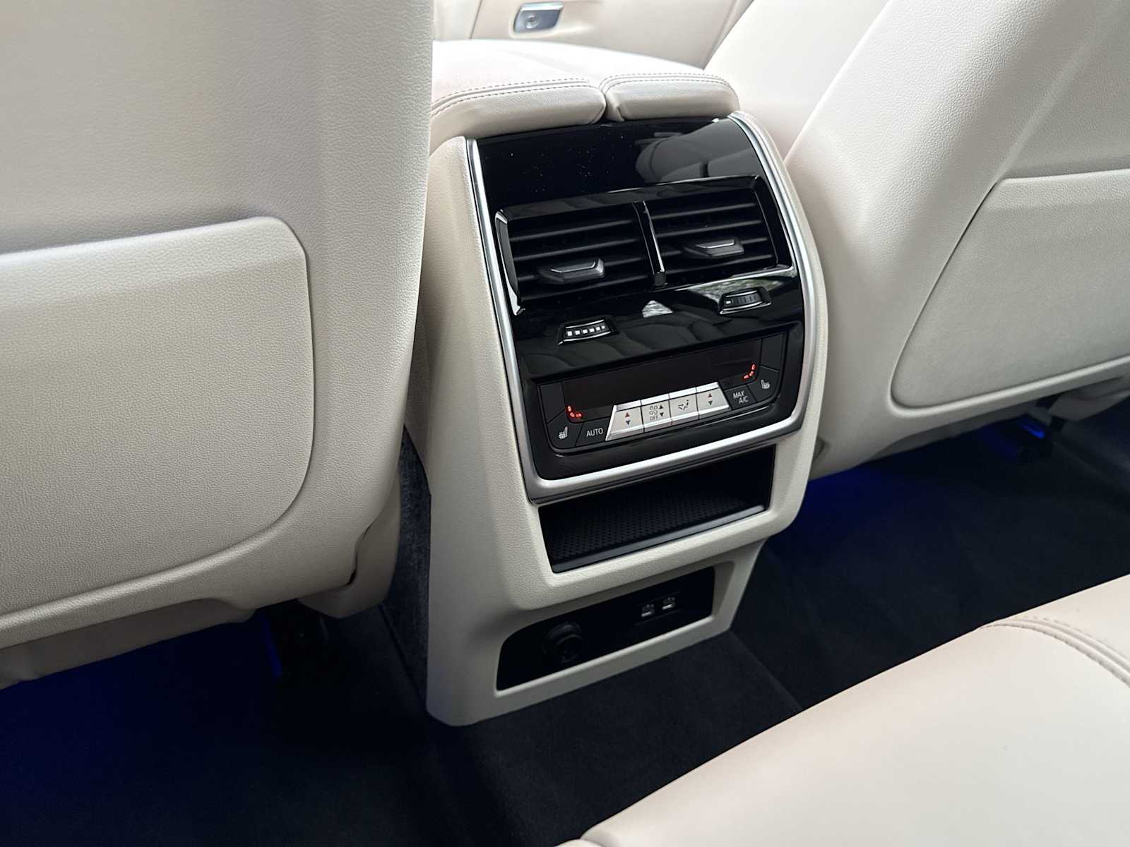 Thumbnail: 2026 BMW X5 - 40