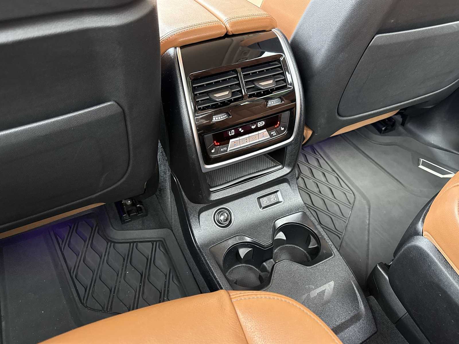 Thumbnail: 2020 BMW X7 - 43