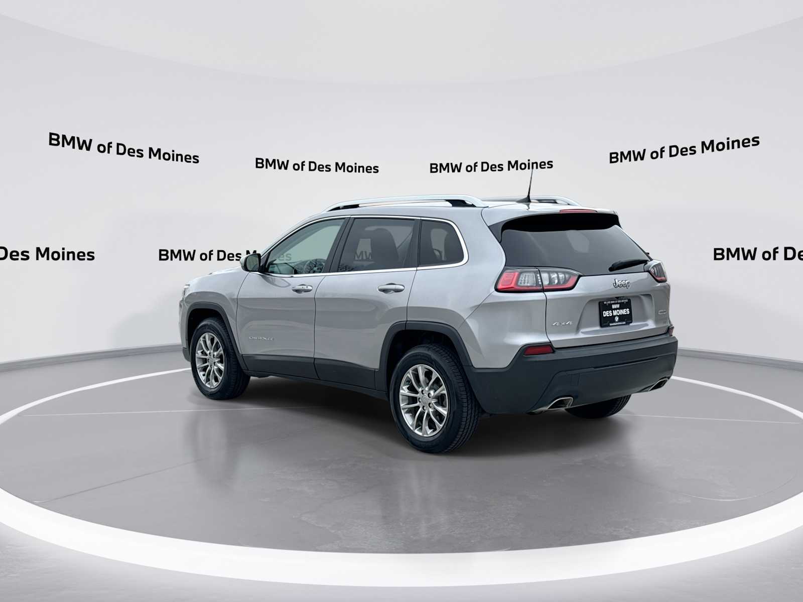 Thumbnail: 2019 Jeep Cherokee - 6