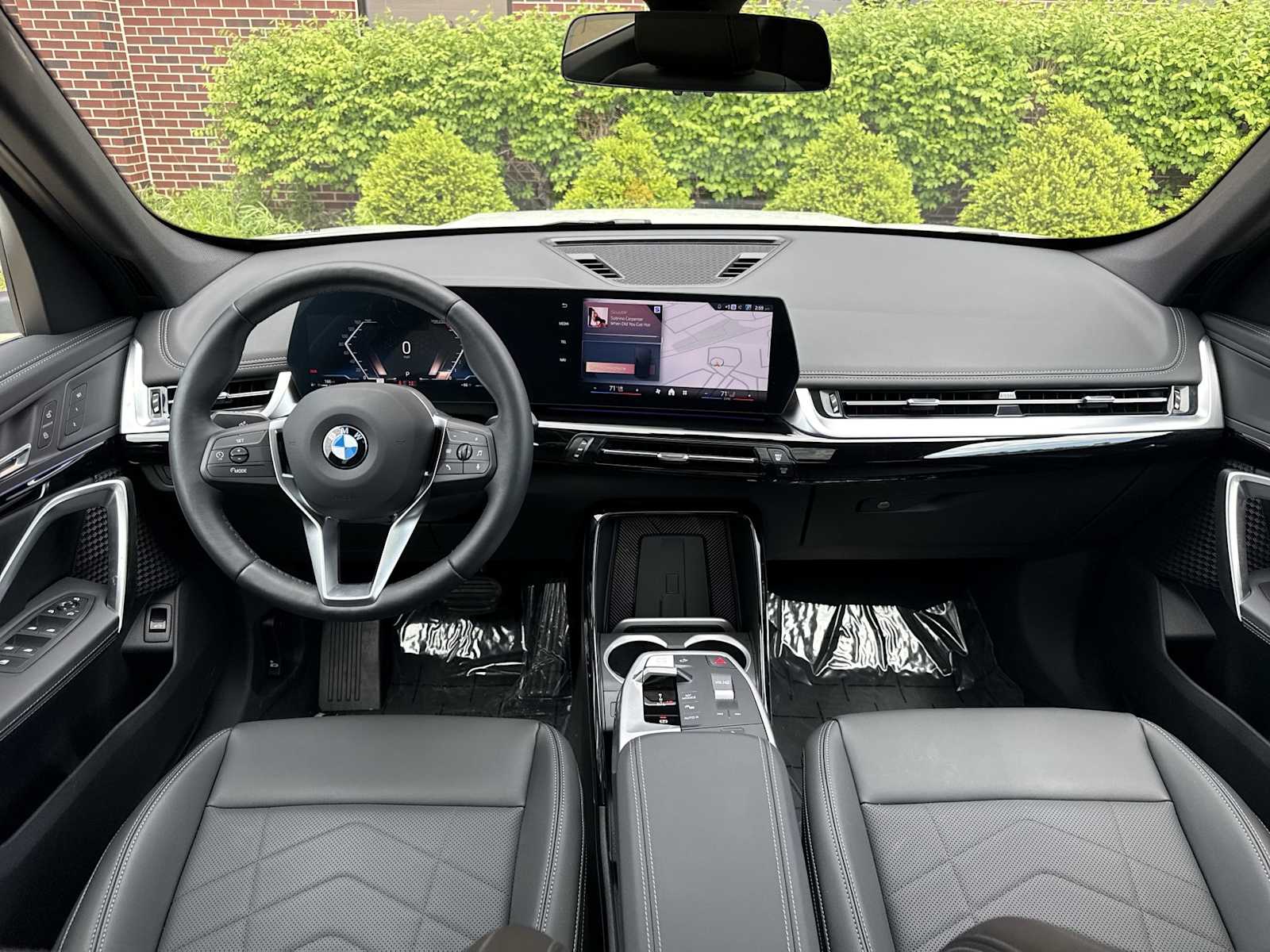 Thumbnail: 2025 BMW X1 - 15