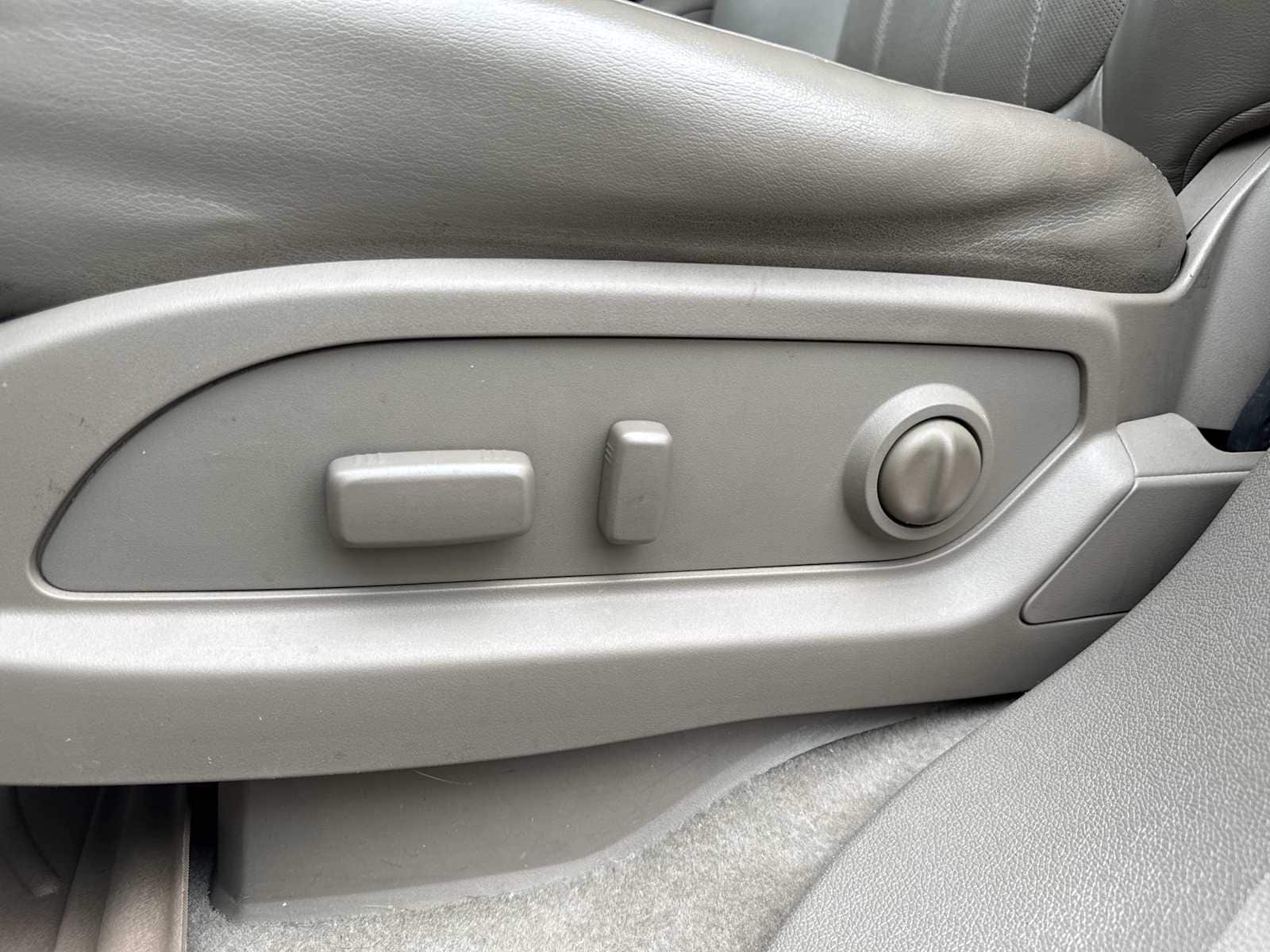 Thumbnail: 2013 GMC Acadia - 18