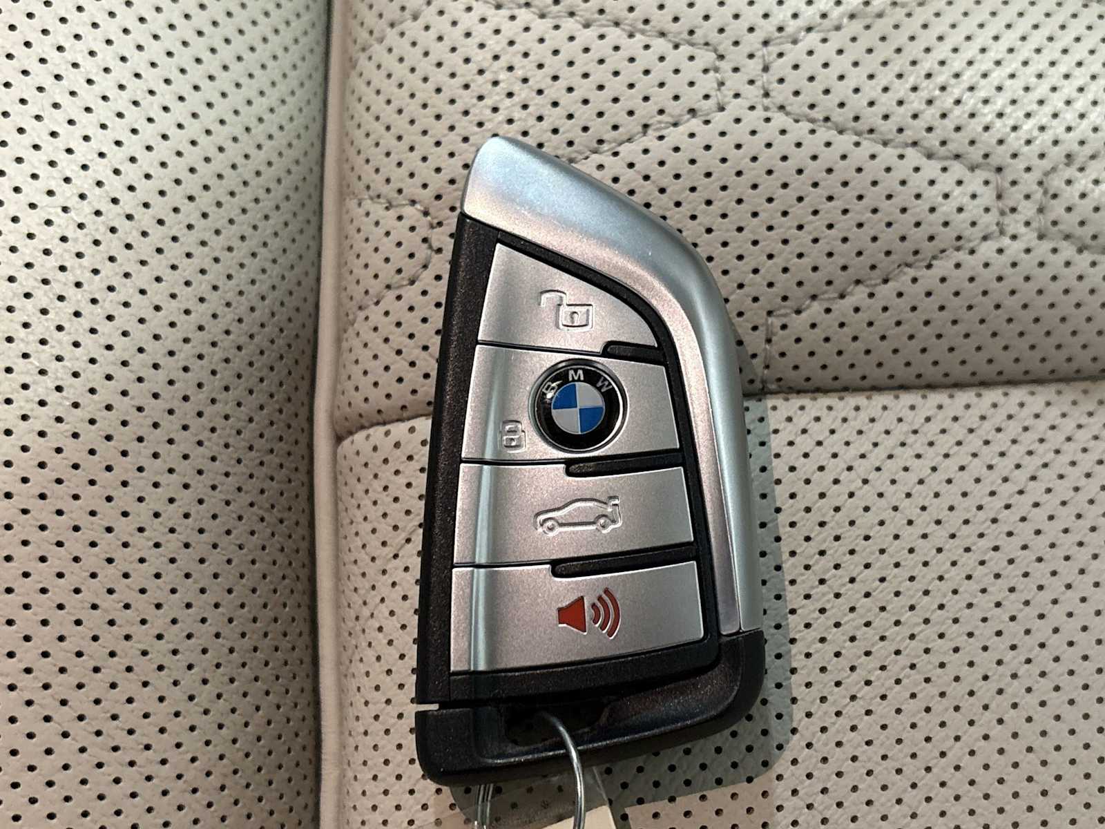 Thumbnail: 2021 BMW X5 - 24