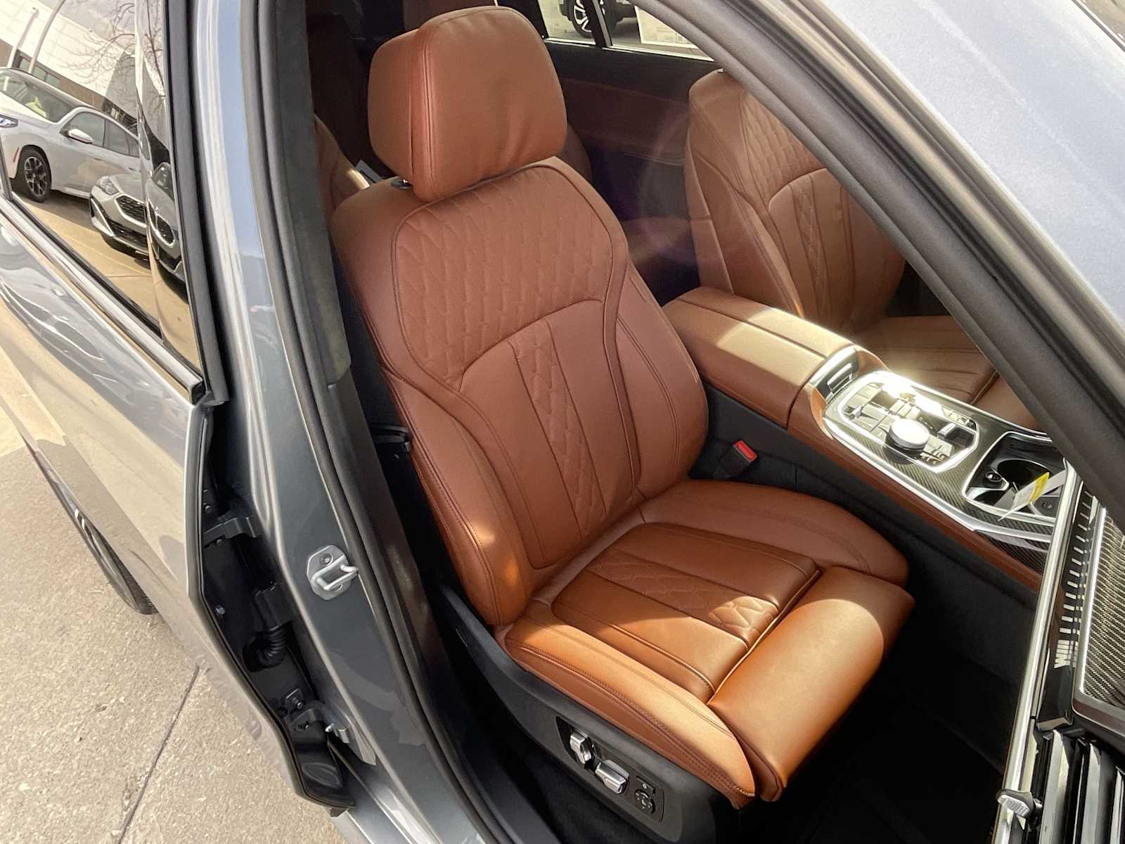 Thumbnail: 2026 BMW X7 - 24