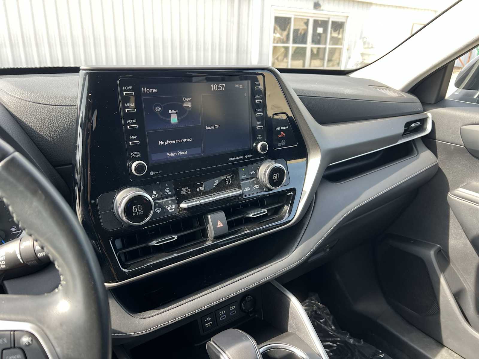 Thumbnail: 2022 Toyota Highlander - 26