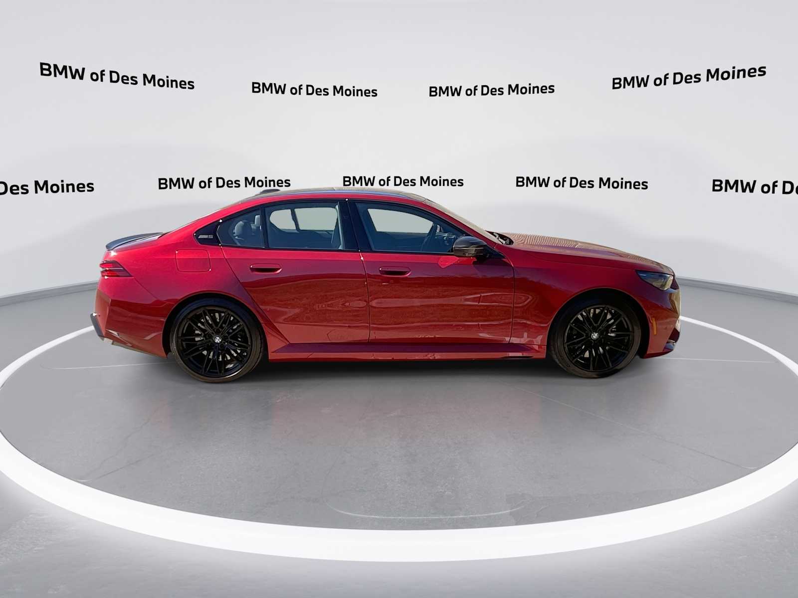 Thumbnail: 2025 BMW M5 - 9