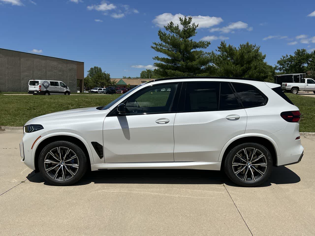 Thumbnail: 2025 BMW X5 - 3